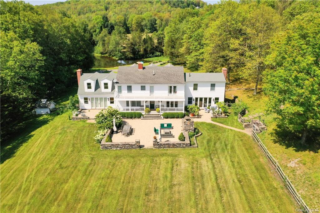 182 Silvernails Road, Pine Plains, New York - 5 Bedrooms  
6 Bathrooms  
12 Rooms - 