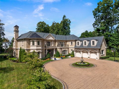 449 E Shore Road Great Neck NY 11024