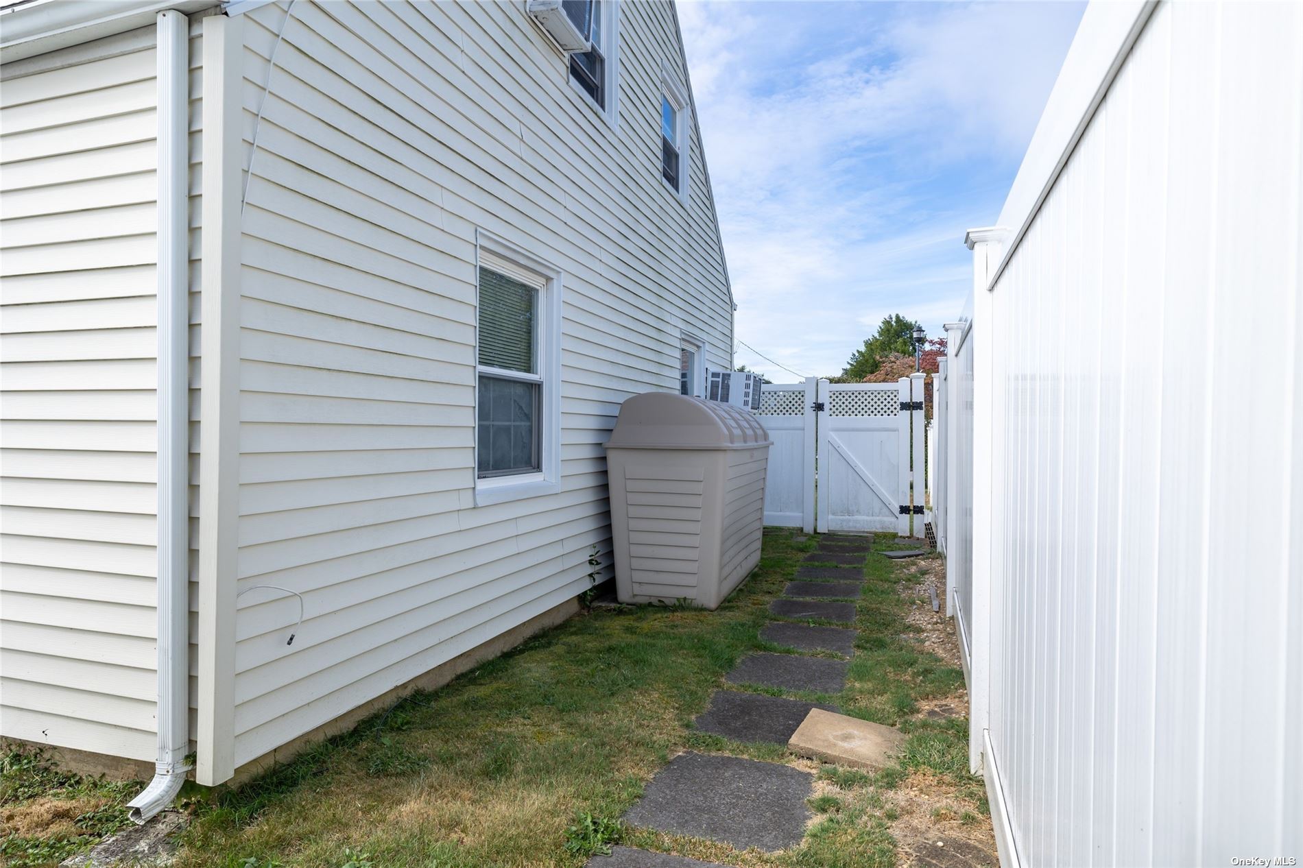 73 Forge Lane, Levittown, New York image 18