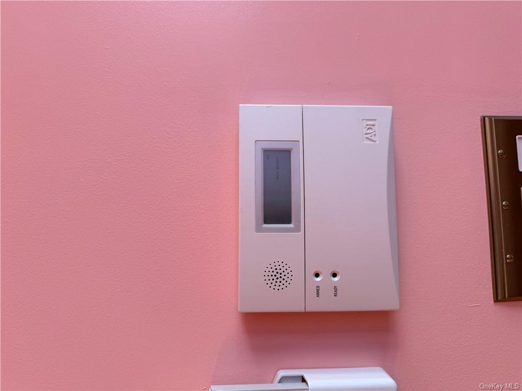 Wappingers Falls, New York 12590, United States, ,Residential,Pending,36439