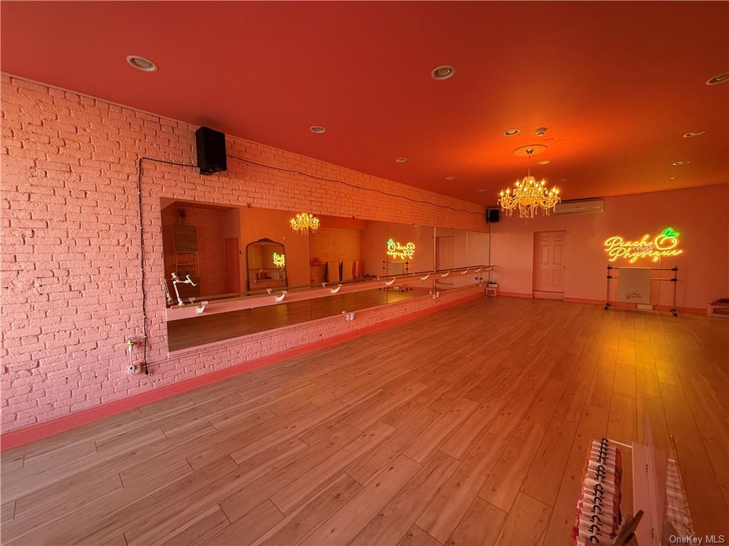 Wappingers Falls, New York 12590, United States, ,Residential,Pending,36439