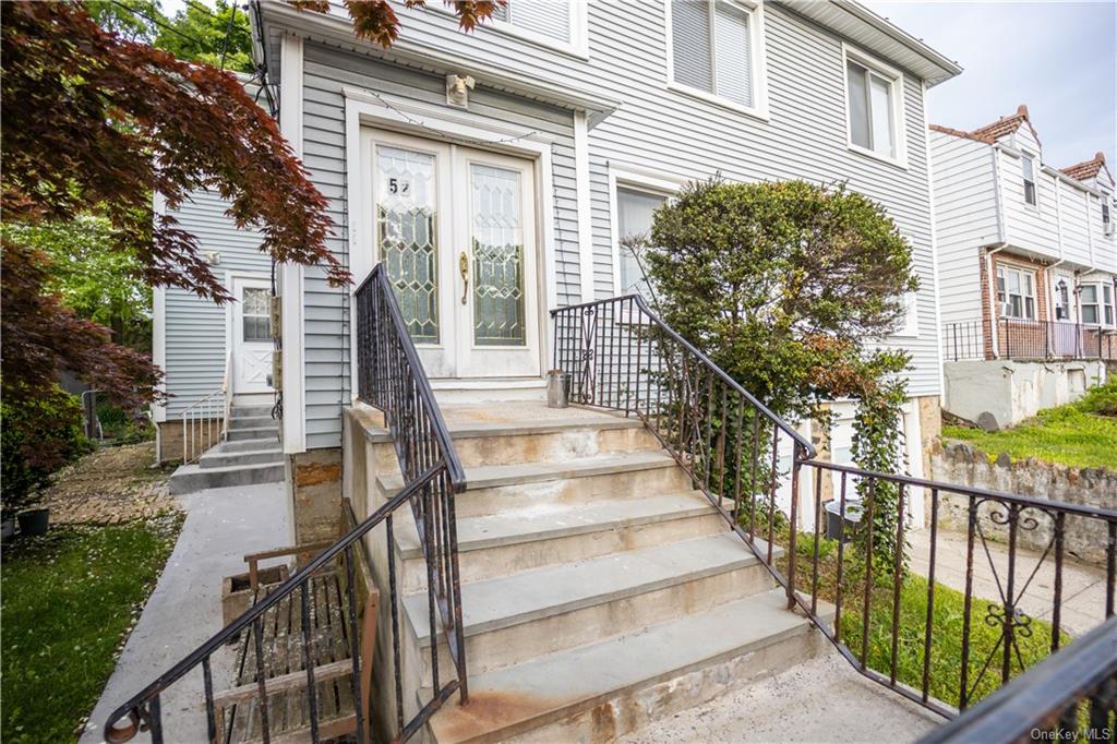 Rental Property at 52 Courter Avenue 1, Yonkers, New York - Bedrooms: 3 
Bathrooms: 1 
Rooms: 6  - $3,400 MO.