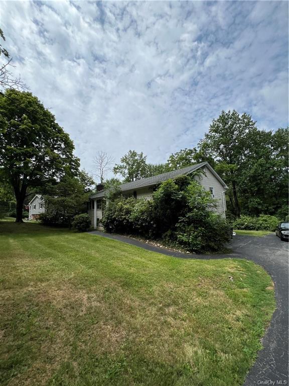 2327 Vista Court, Yorktown Heights, New York image 2