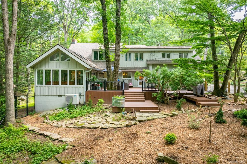 85 Eastwoods Road, Pound Ridge, New York image 1