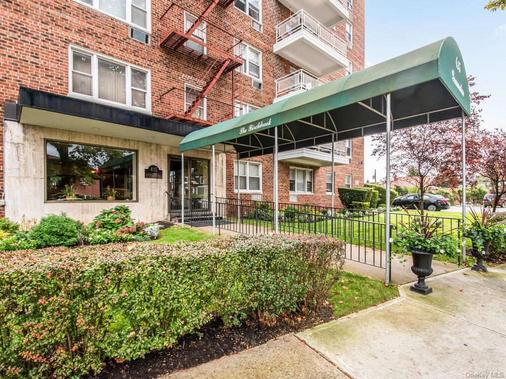 415 Gramatan Avenue #6A, Mount Vernon, New York image 1