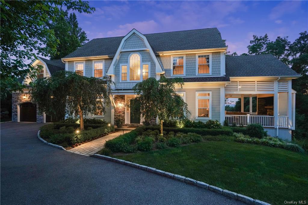 2 Point Place, Chappaqua, New York - 4 Bedrooms  
4.5 Bathrooms  
10 Rooms - 
