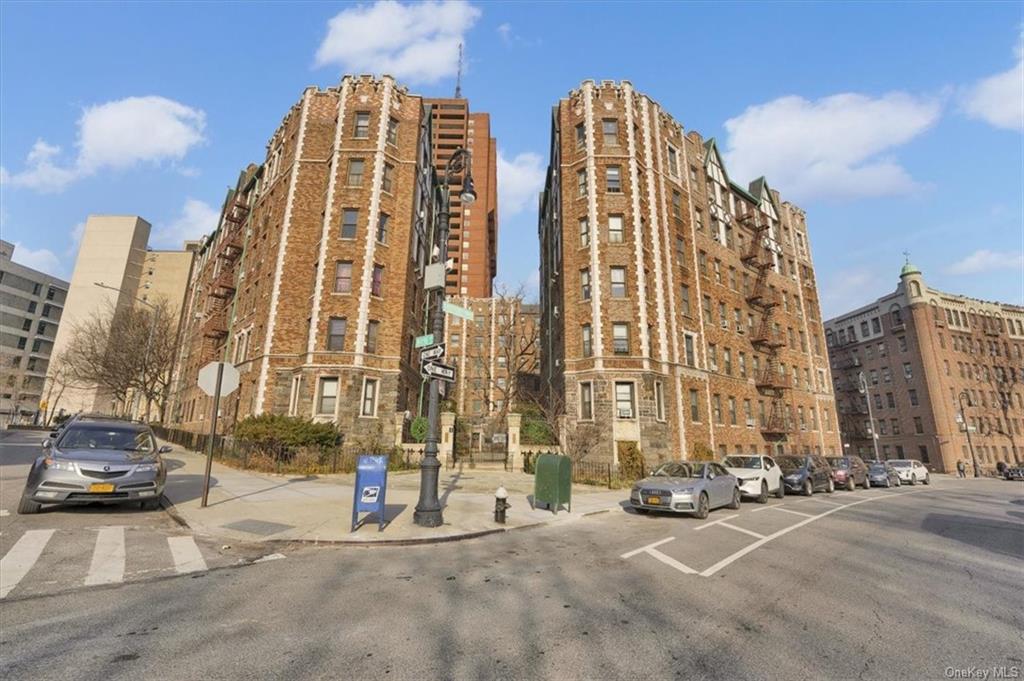 Property for Sale at 3398 Wayne Avenue C12, Bronx, New York - Bedrooms: 1 
Bathrooms: 1 
Rooms: 3  - $129,900