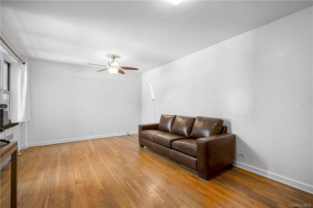 325 E 201st Street #3C, BRONX, New York image 3