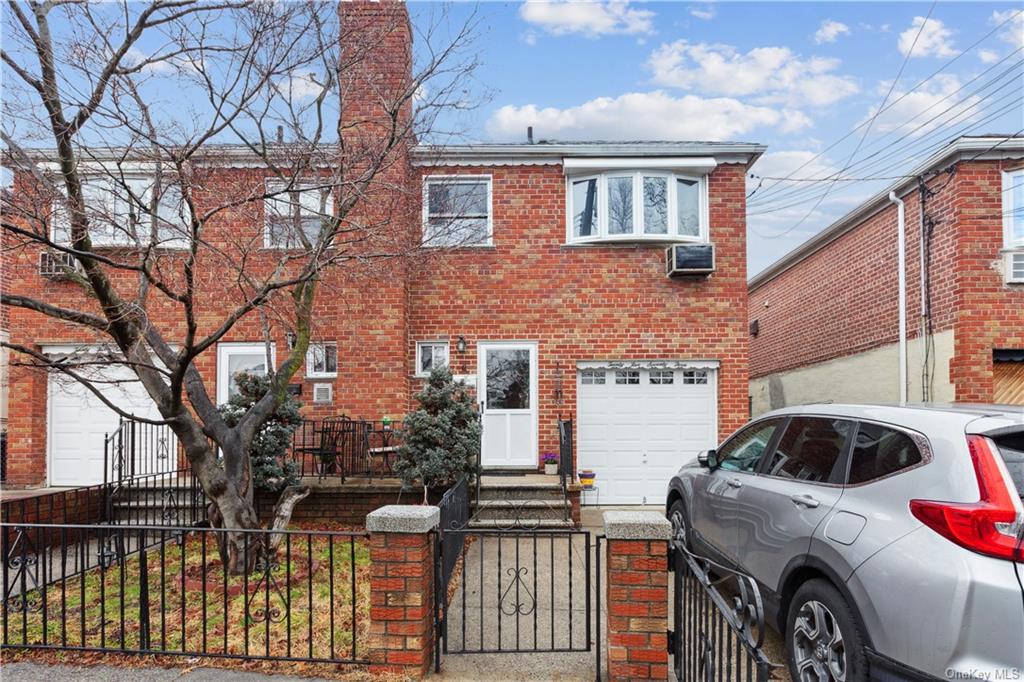 Property for Sale at 2573 Flint Avenue, Bronx, New York - Bedrooms: 5 
Bathrooms: 2  - $831,500