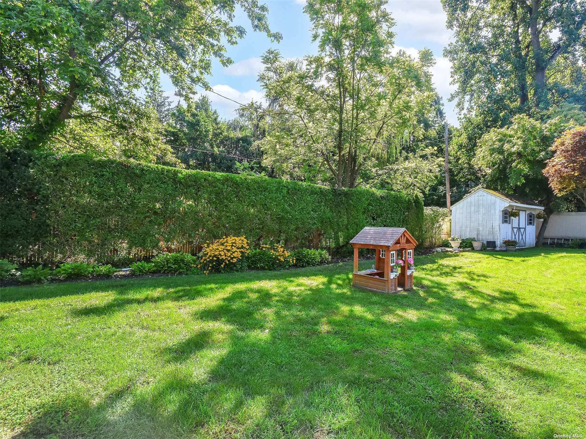 1 Glen Lane, Glenwood Landing, New York image 33