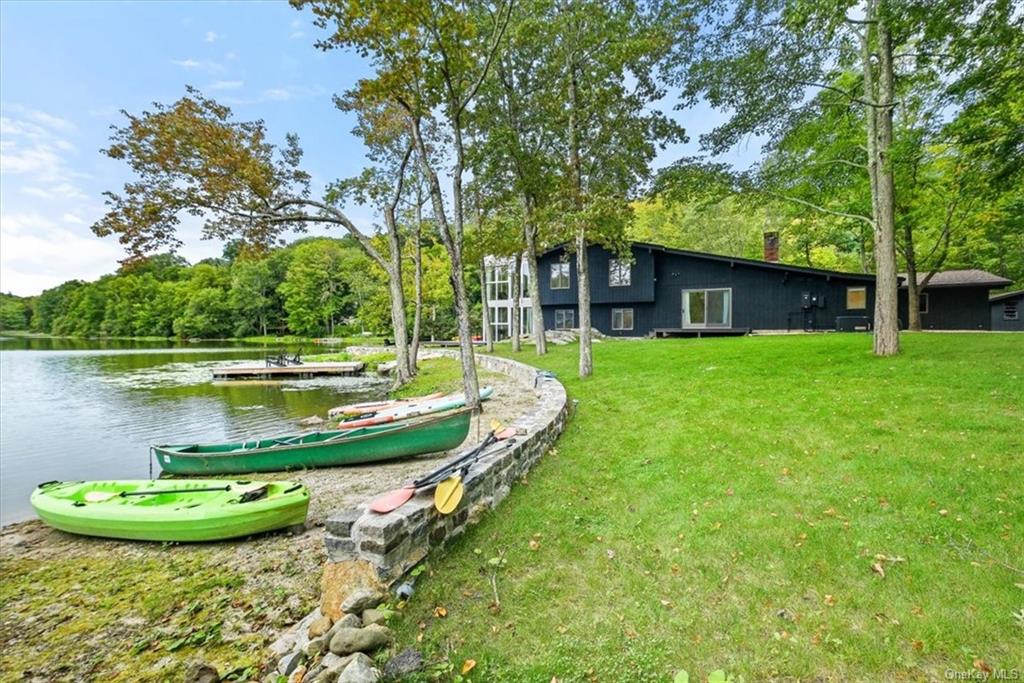 8 Dutchess Cove, Holmes, New York image 2