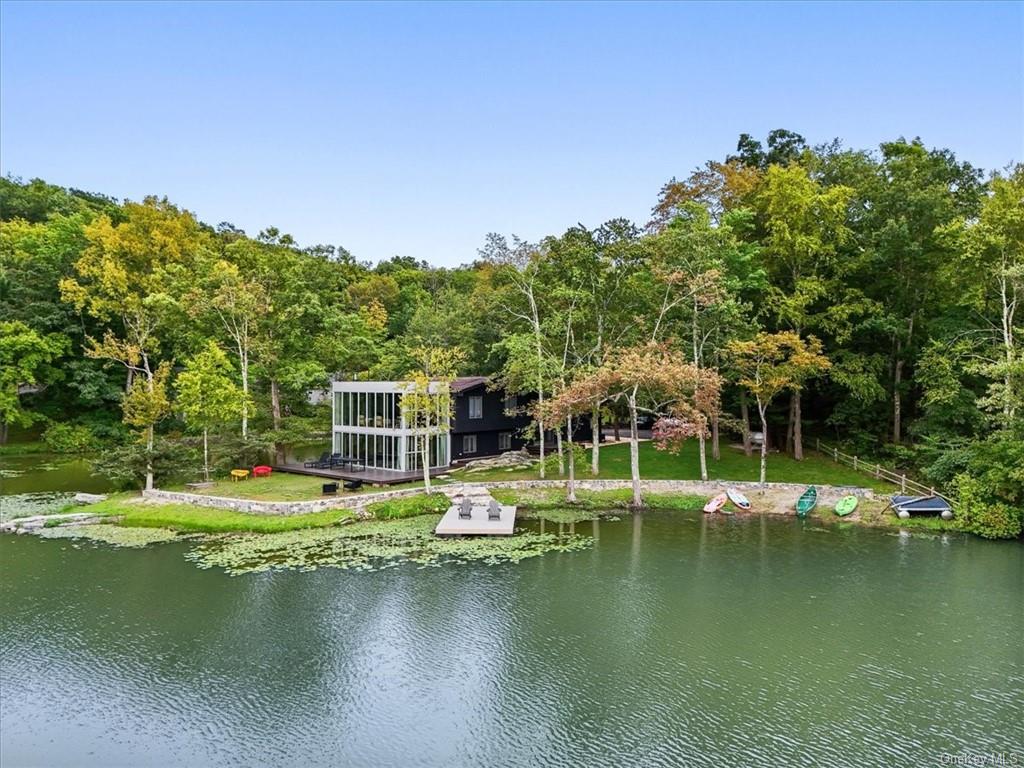 Property for Sale at 8 Dutchess Cove, Holmes, New York - Bedrooms: 3 
Bathrooms: 3 
Rooms: 10  - $1,850,000