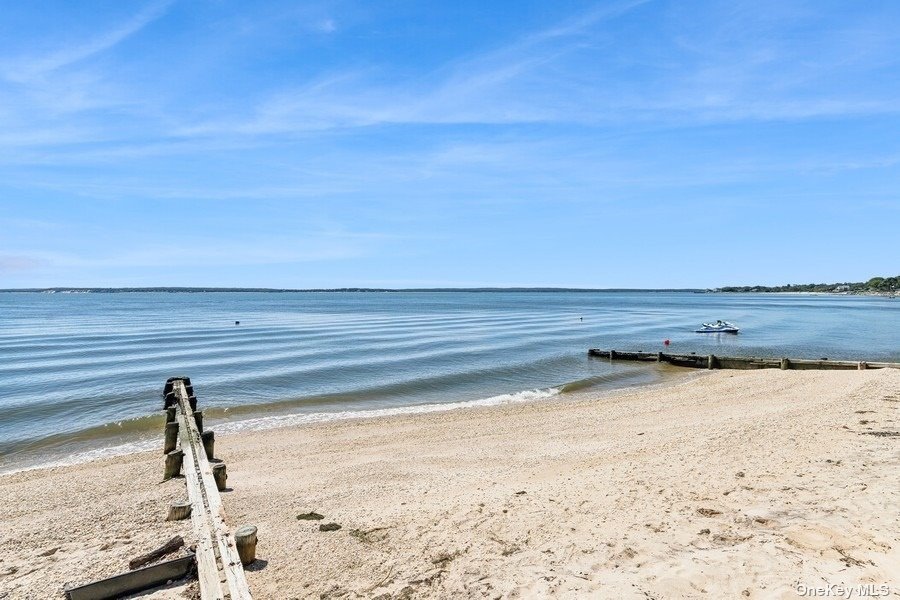 1487 Peconic Bay Boulevard, Laurel, New York image 10