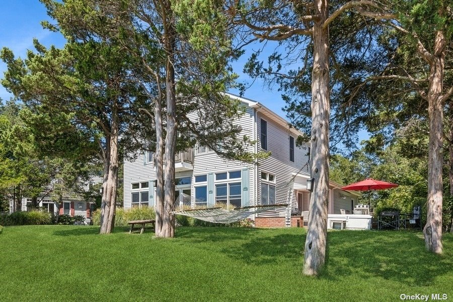 1487 Peconic Bay Boulevard, Laurel, New York image 2