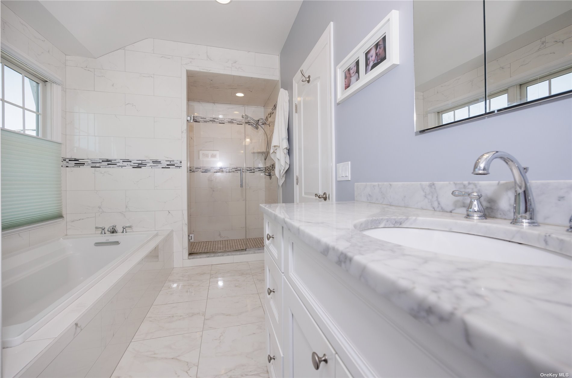 Photo 10 of 24 of 31 Davison Place house