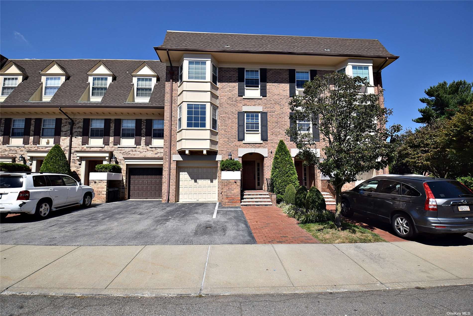 Property for Sale at 1303 Michael Court 172 L, Bayside, Queens, NY - Bedrooms: 2 
Bathrooms: 3 
Rooms: 7  - $1,090,000