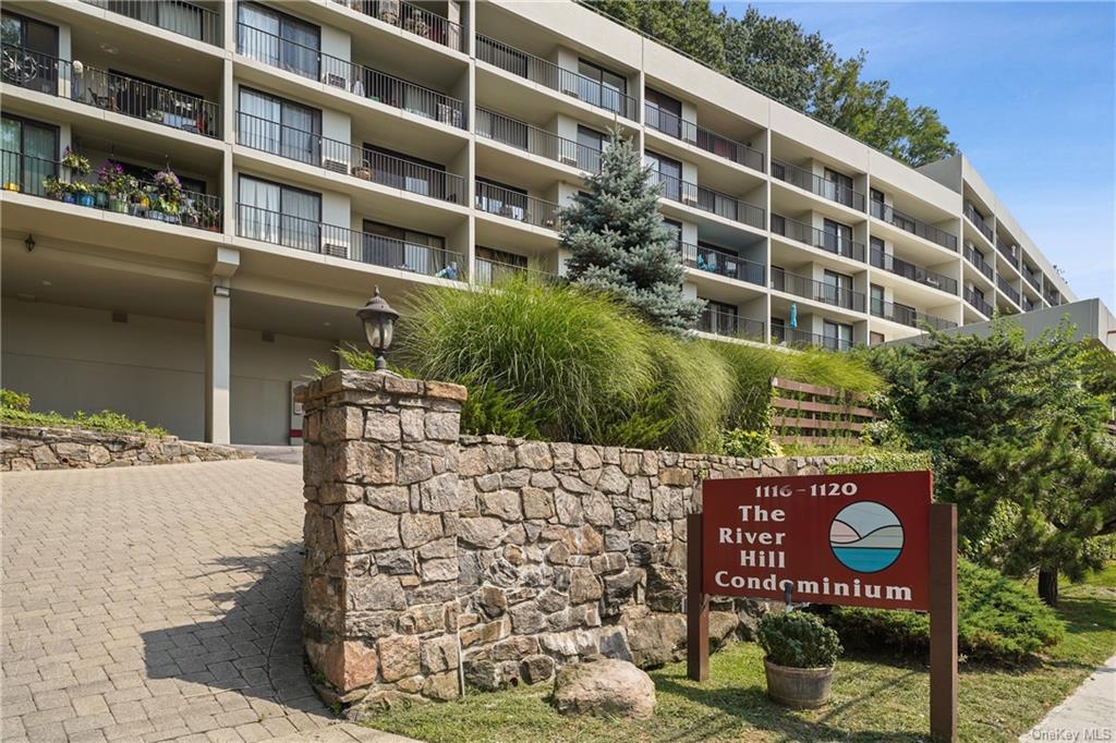 View Yonkers, NY 10701 condo