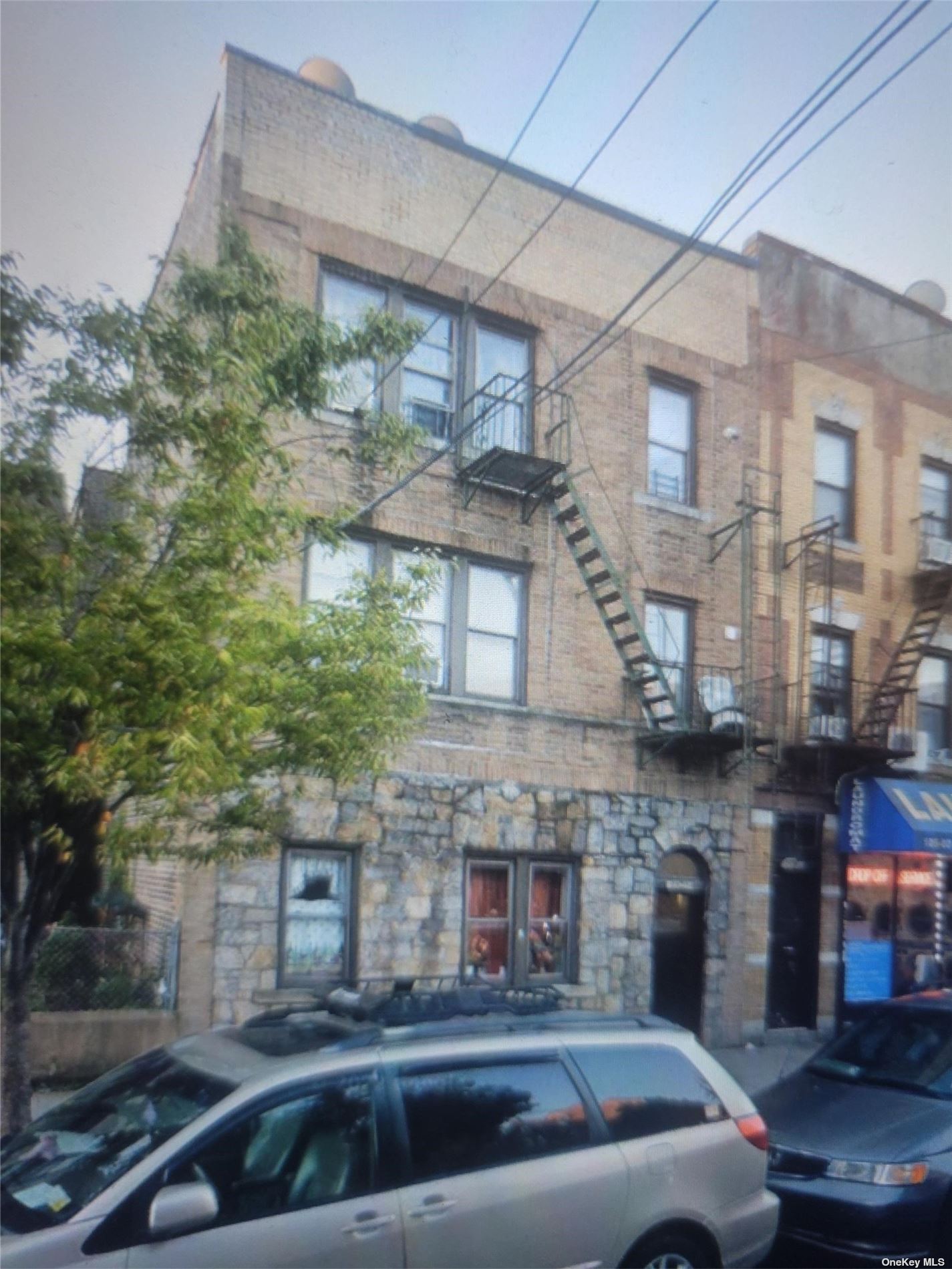 Property for Sale at 10504 37 Avenue, Flushing, Queens, NY - Bedrooms: 9 
Bathrooms: 7 
Rooms: 18  - $1,629,000