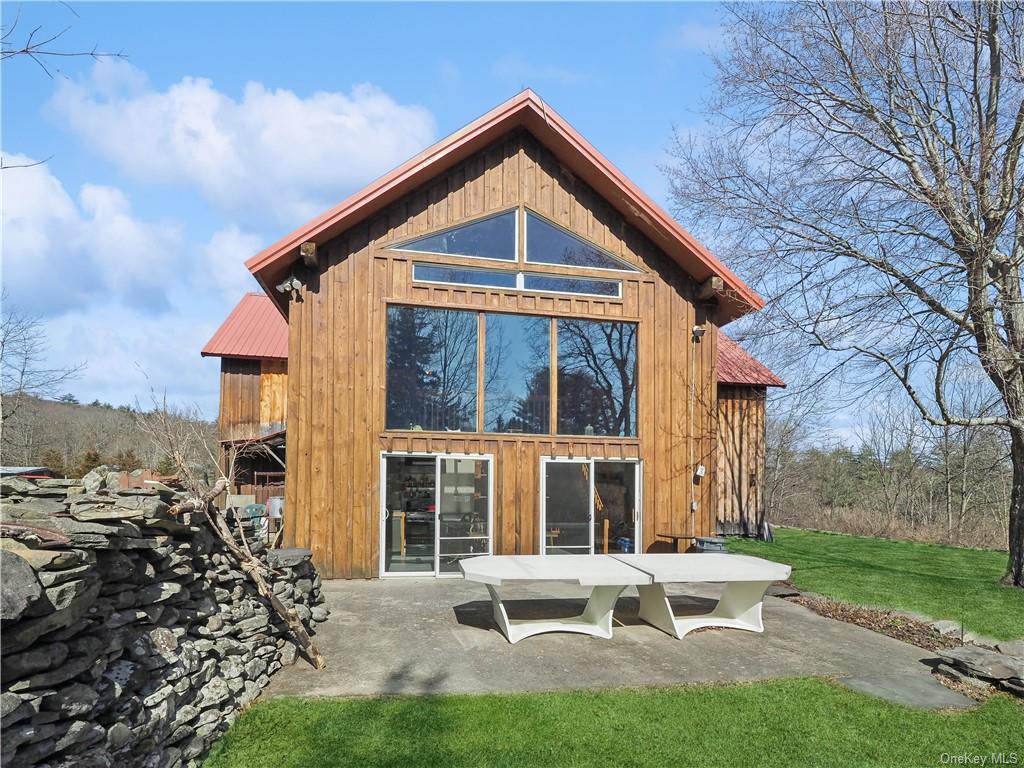 Property for Sale at 31 Fawn Lane, Accord, New York - Bedrooms: 3 
Bathrooms: 6 
Rooms: 13  - $1,290,000