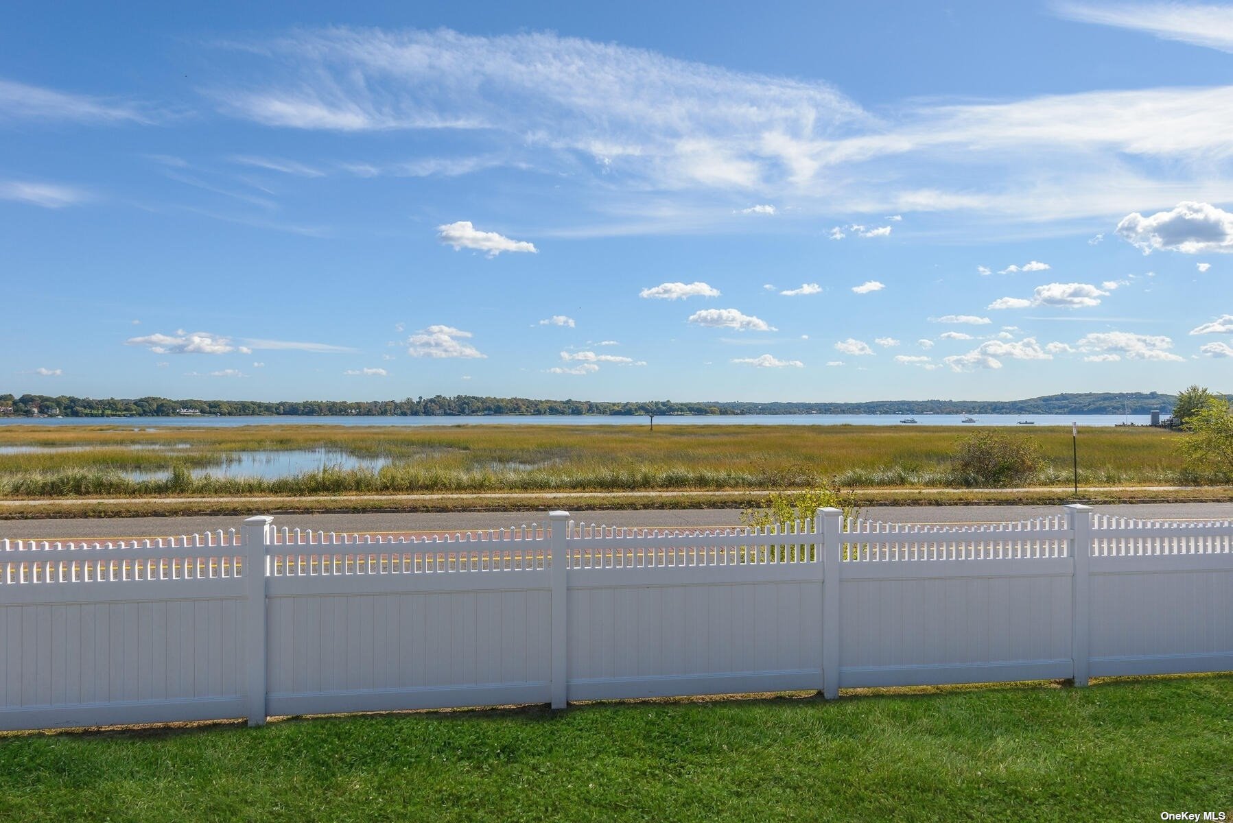 8 Hilary Drive, Bayville, New York image 25