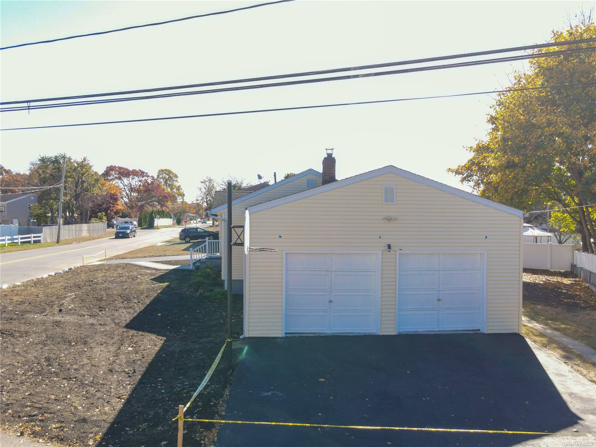 140 Hubbards Path, West Babylon, New York image 4