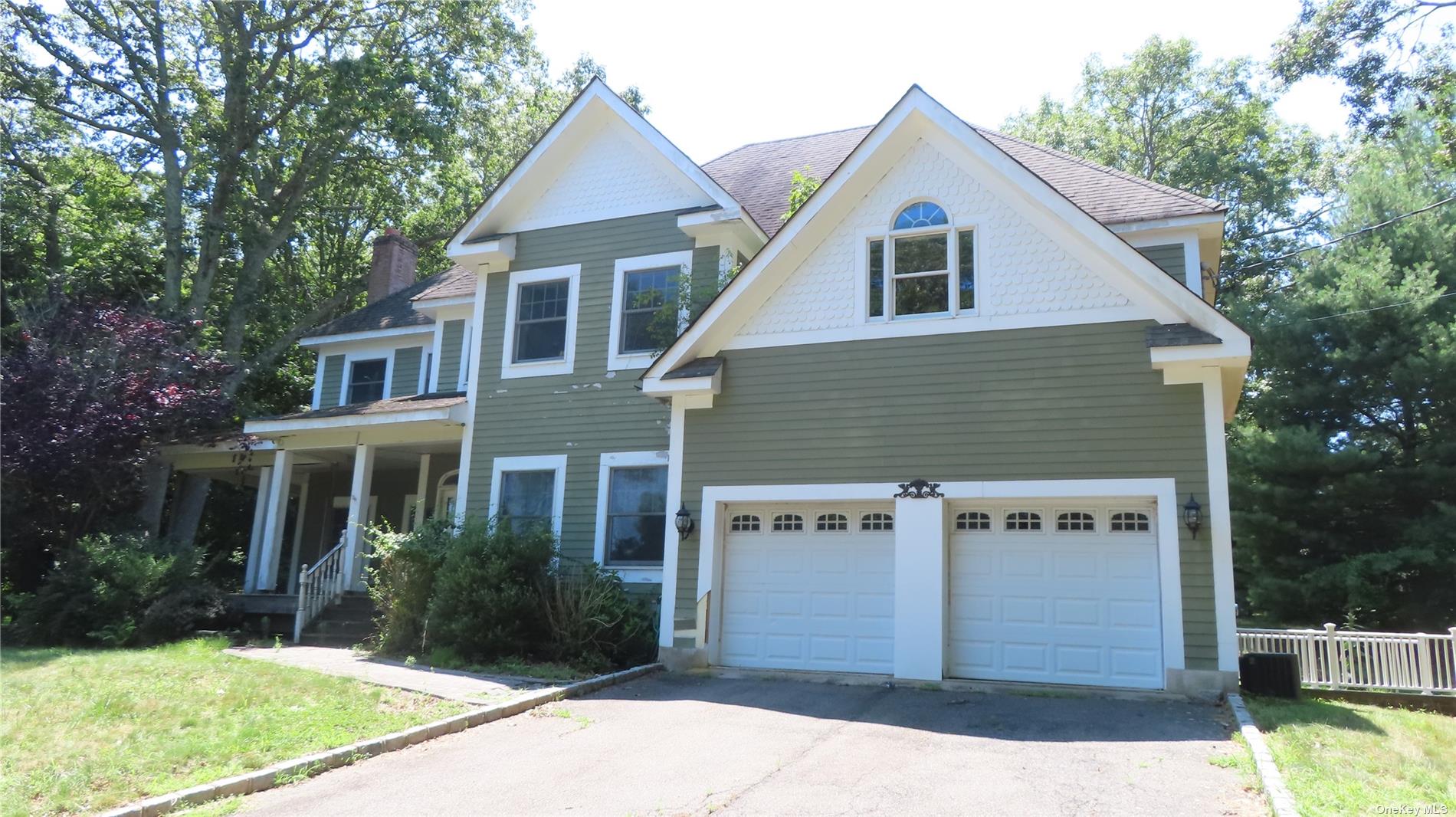 480 Eastwood Drive, Cutchogue, Hamptons, NY - 5 Bedrooms  
2 Bathrooms - 