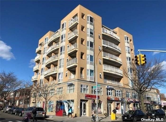 9305 37th Avenue 3D, Jackson Heights, Queens, NY - 1 Bedrooms  
1 Bathrooms  
2 Rooms - 