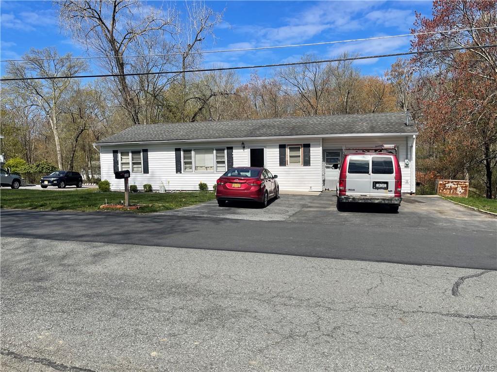 Property for Sale at 125 Overhill Road, Middletown, New York - Bedrooms: 3 
Bathrooms: 2 
Rooms: 7  - $299,000