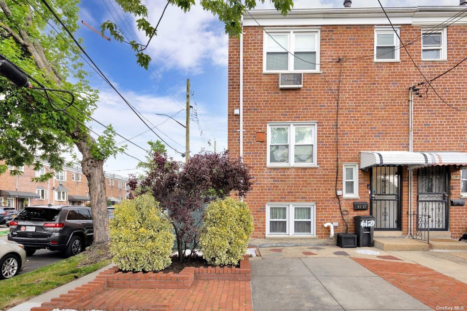 6127 69th Street, Middle Village, Queens, NY - 4 Bedrooms  
3 Bathrooms  
10 Rooms - 