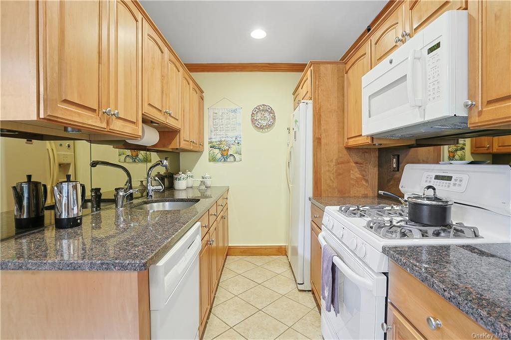 3 Bryant Crescent #2D, White Plains, New York image 7