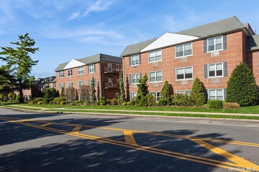 124 S Park Avenue #3M, Rockville Centre, New York image 4