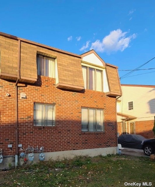 Property for Sale at 18411 144th Road, Jamaica, Queens, NY - Bedrooms: 8 
Bathrooms: 3.5 
Rooms: 12  - $999,888