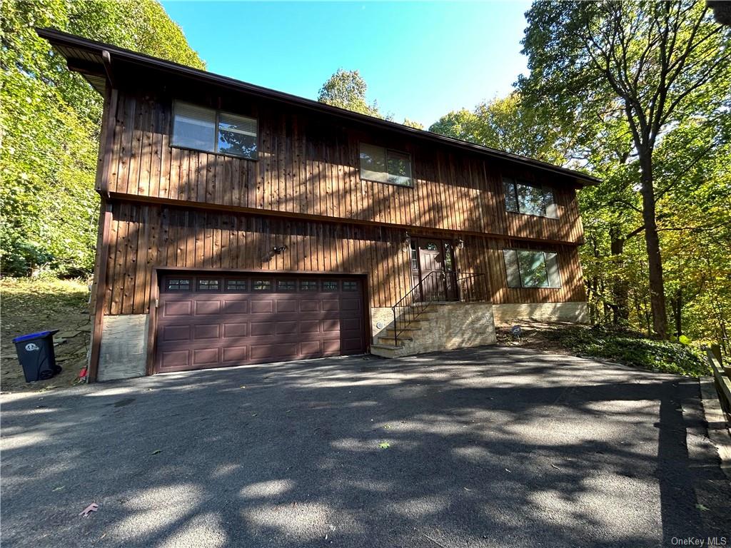 Rental Property at 15 Round Hill Drive, Briarcliff Manor, New York - Bedrooms: 4 
Bathrooms: 3 
Rooms: 8  - $7,500 MO.