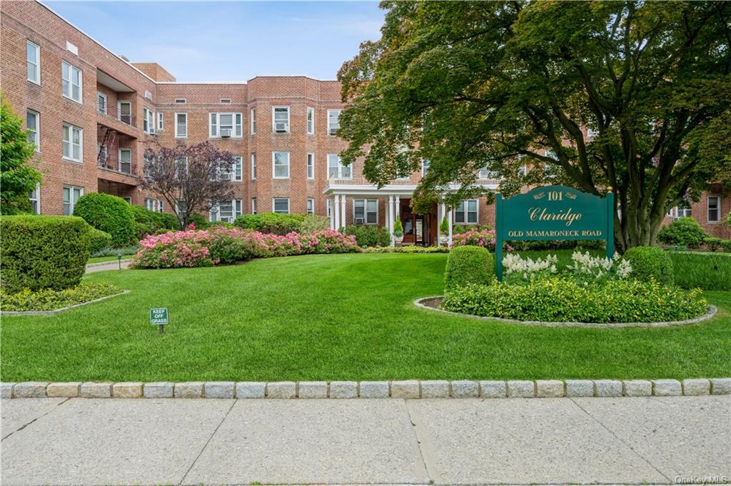 Photo 1 of 25 of 101 Old Mamaroneck Road 3A1 co-op property
