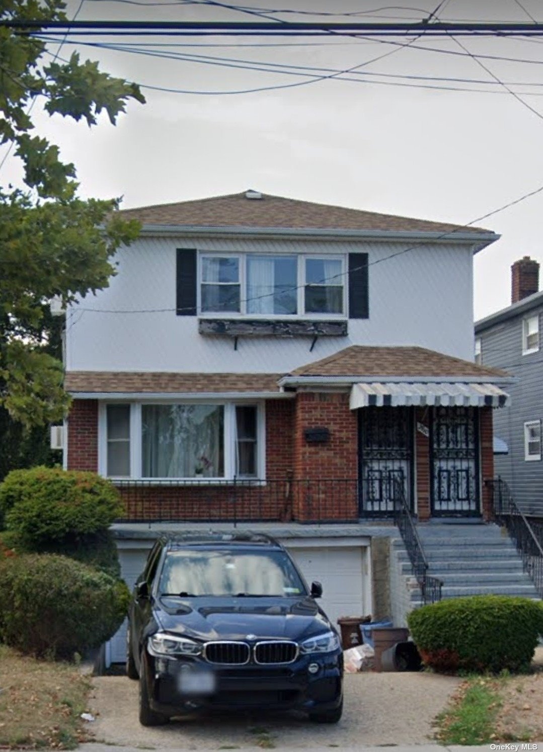 2910 Beach Channel Drive, Far Rockaway, Queens, NY - 6 Bedrooms  
3.5 Bathrooms  
10 Rooms - 