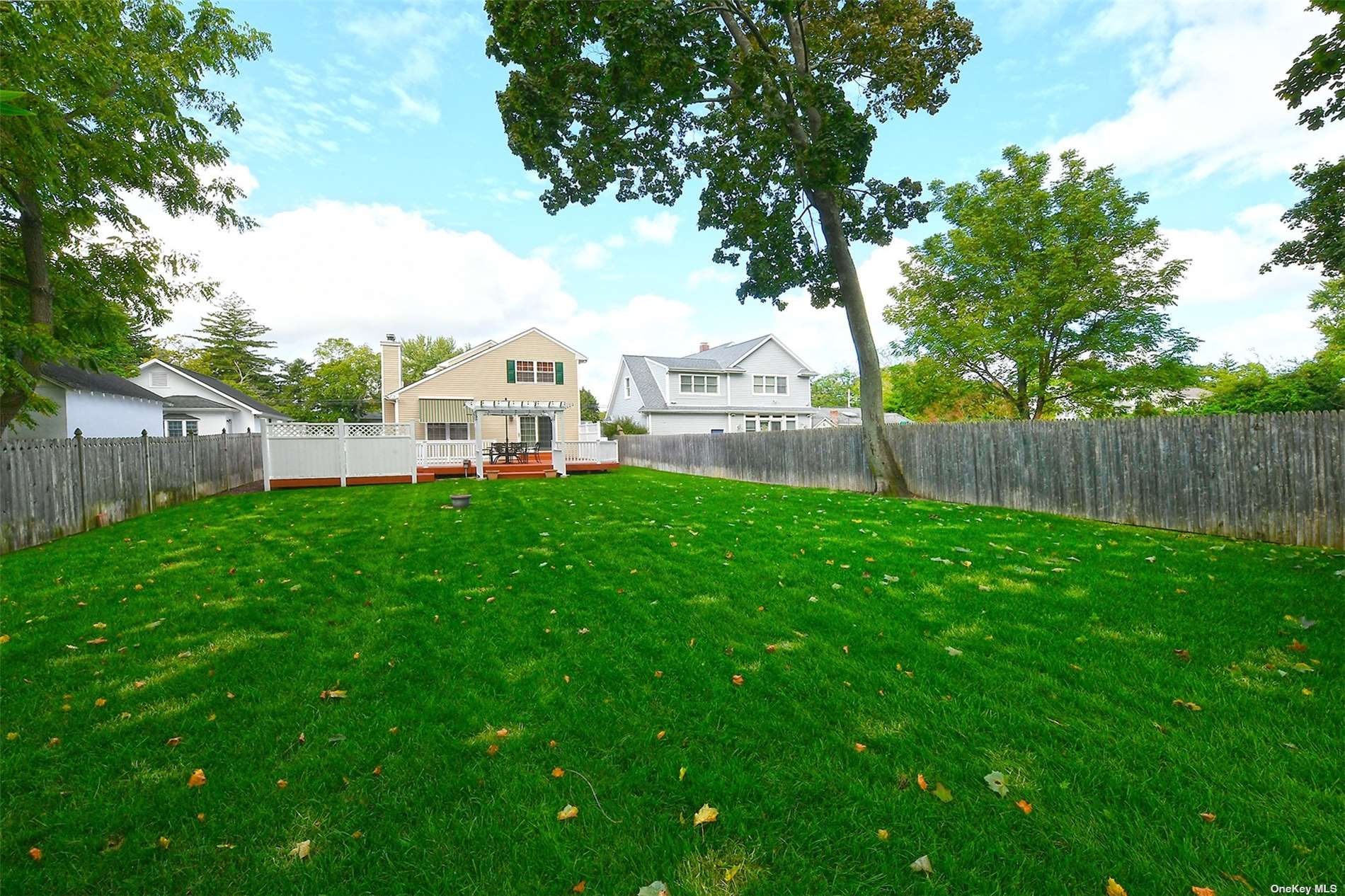 185 Maple Avenue, Smithtown, New York image 33