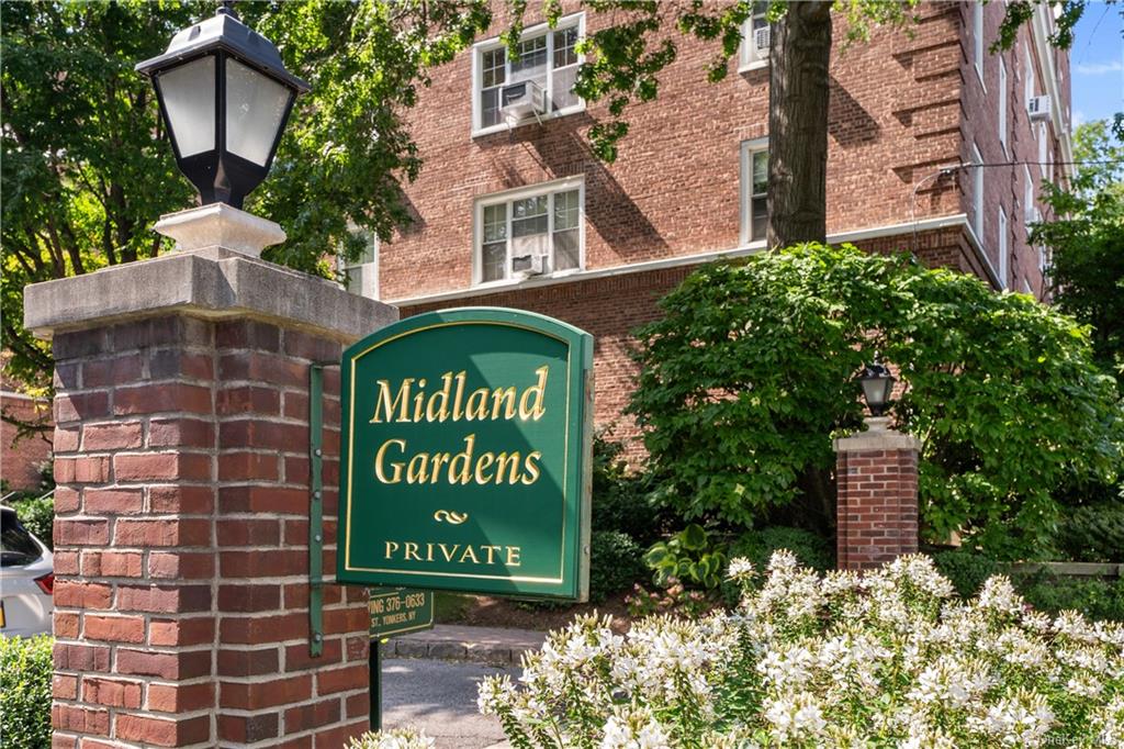 7 Midland Gardens #4M, Bronxville, New York image 1