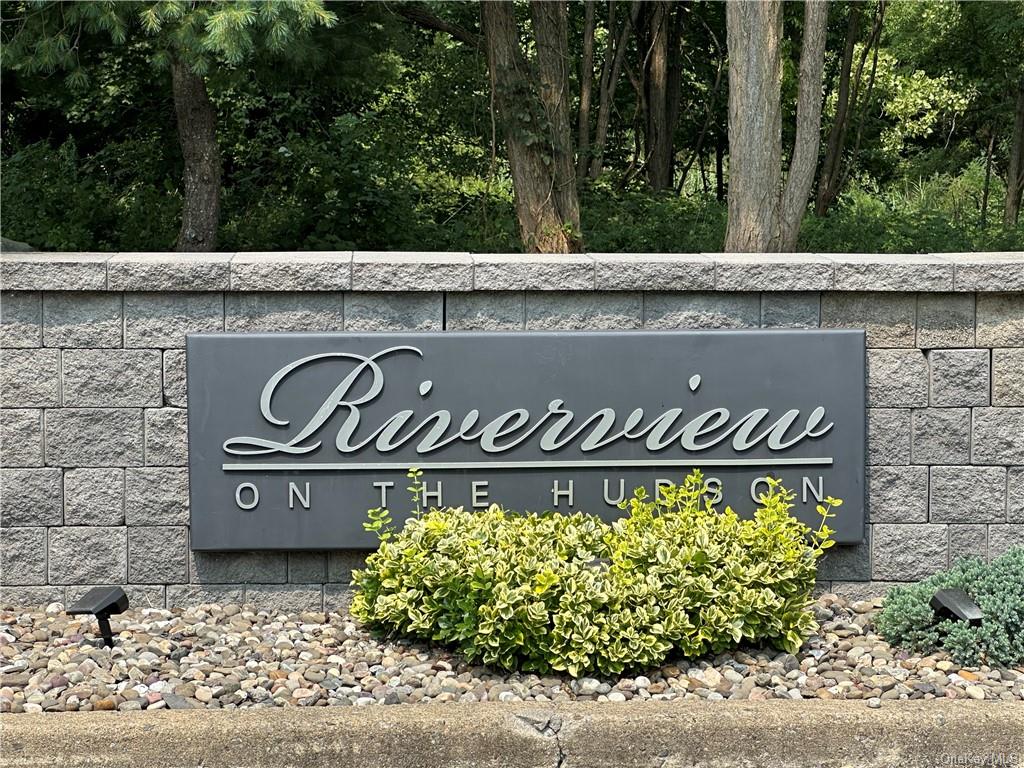 127 Riverview, Port Ewen, New York image 2