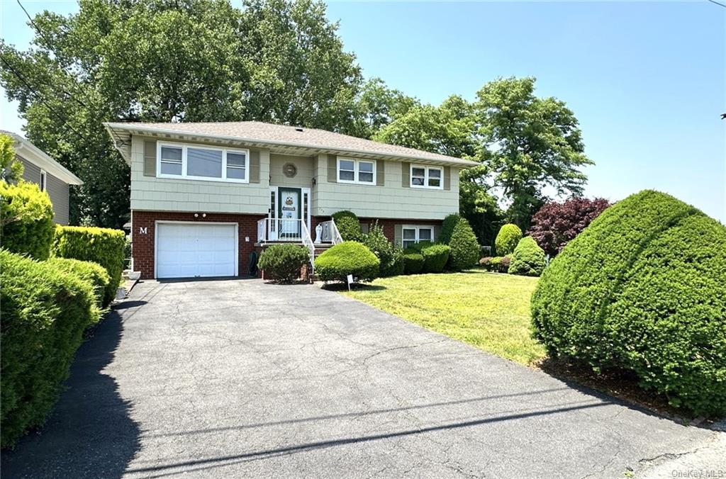 Photo 1 of 233 Glenbrook Avenue, Yonkers, New York, $925,000, Web #: 6313272