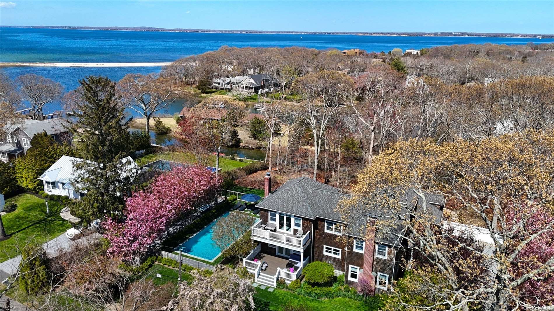 56 Cedar Point Lane, Sag Harbor, New York image 2