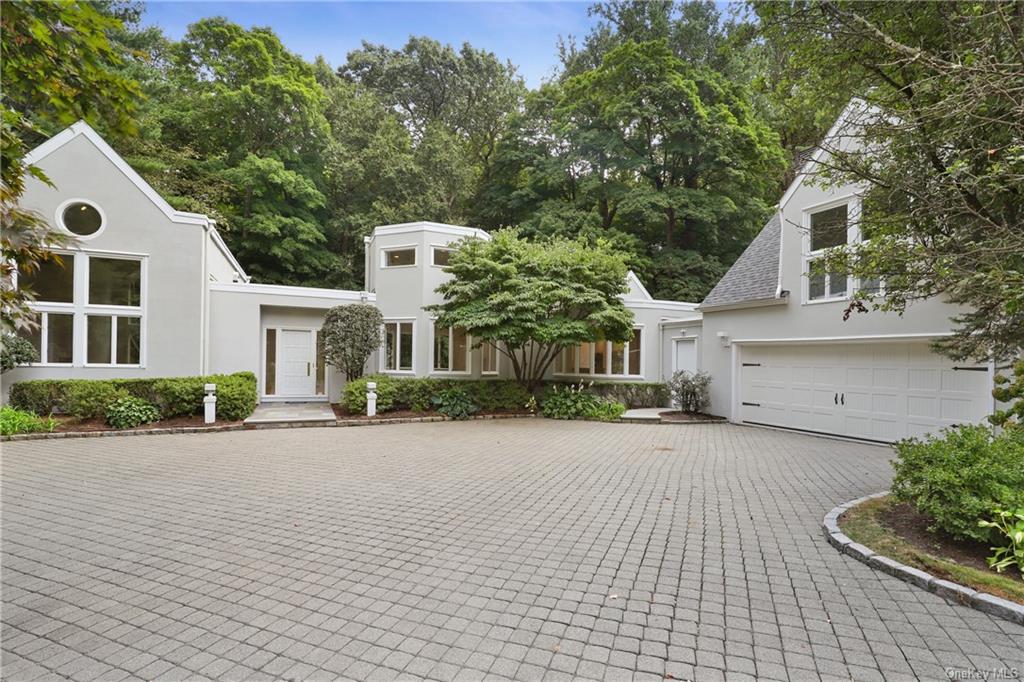 Photo 1 of 23 The Crossing Xing, Purchase, New York, $2,295,000, Web #: 6324053