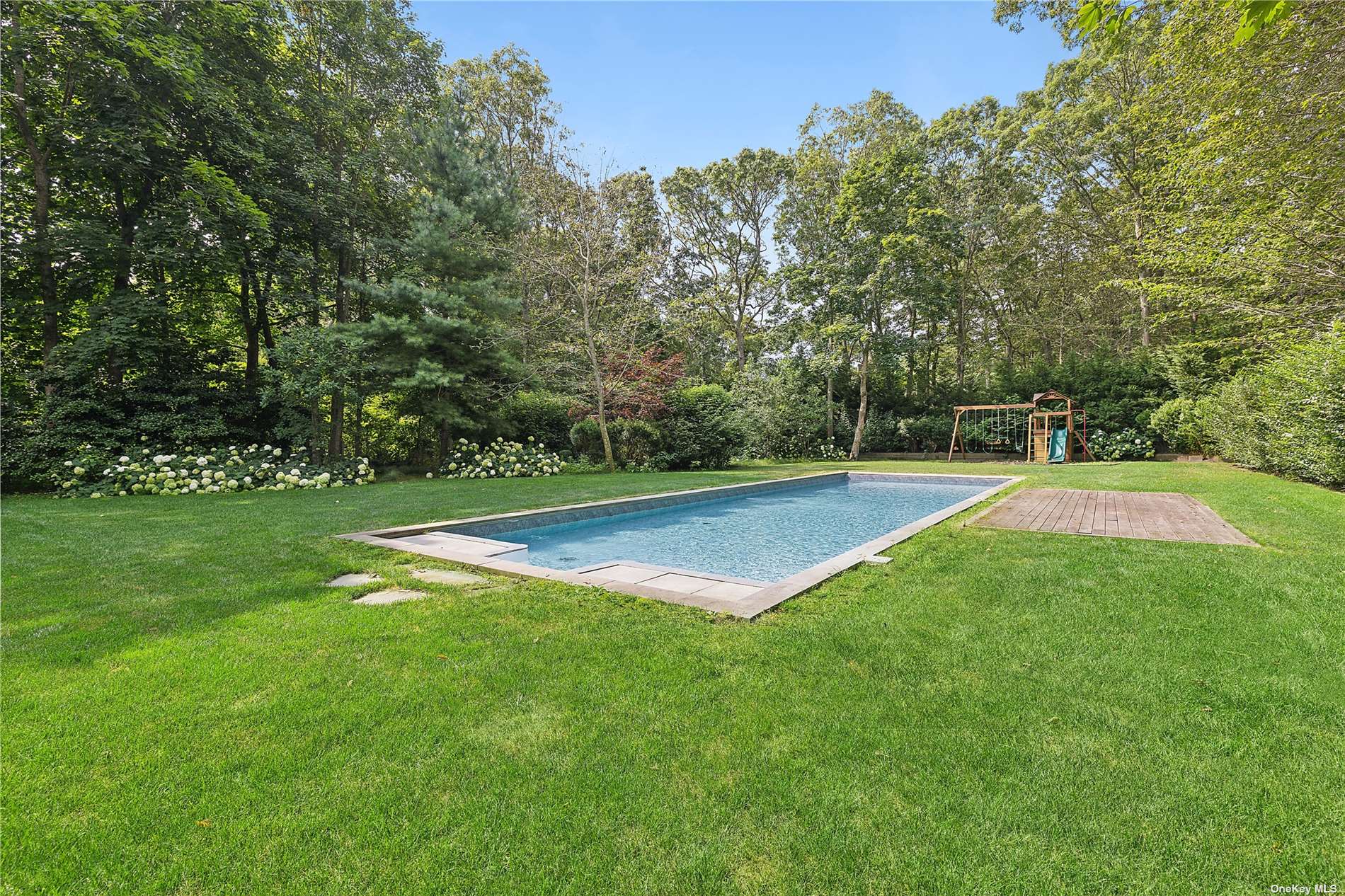 274 Abrahams Path, East Hampton, New York image 16