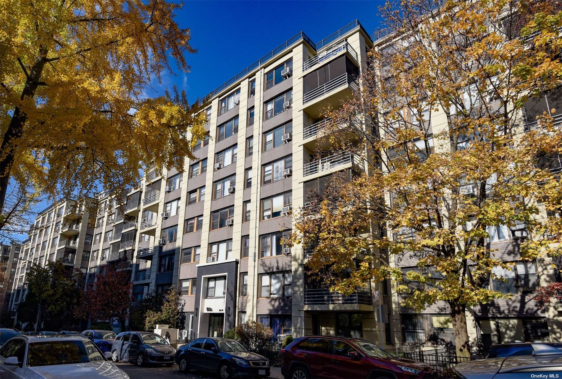 9833 64 Avenue 4F, Rego Park, Queens, NY - 1 Bedrooms  
1 Bathrooms  
3 Rooms - 