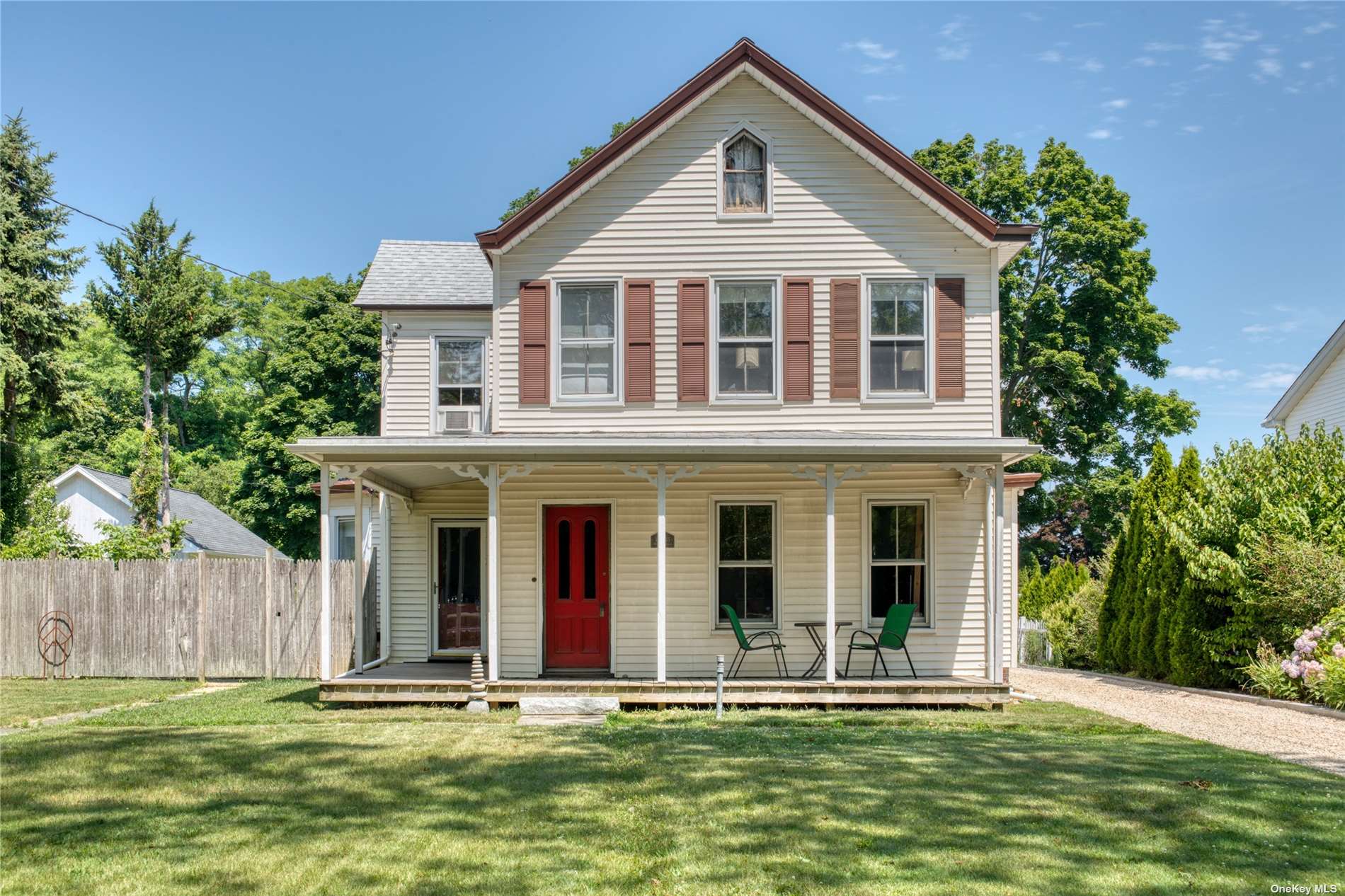 14065 Main Road, Mattituck, Hamptons, NY - 4 Bedrooms  
2 Bathrooms - 