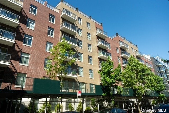 6538 Austin Street 2H, Rego Park, Queens, NY - 1 Bedrooms  
1 Bathrooms  
3 Rooms - 