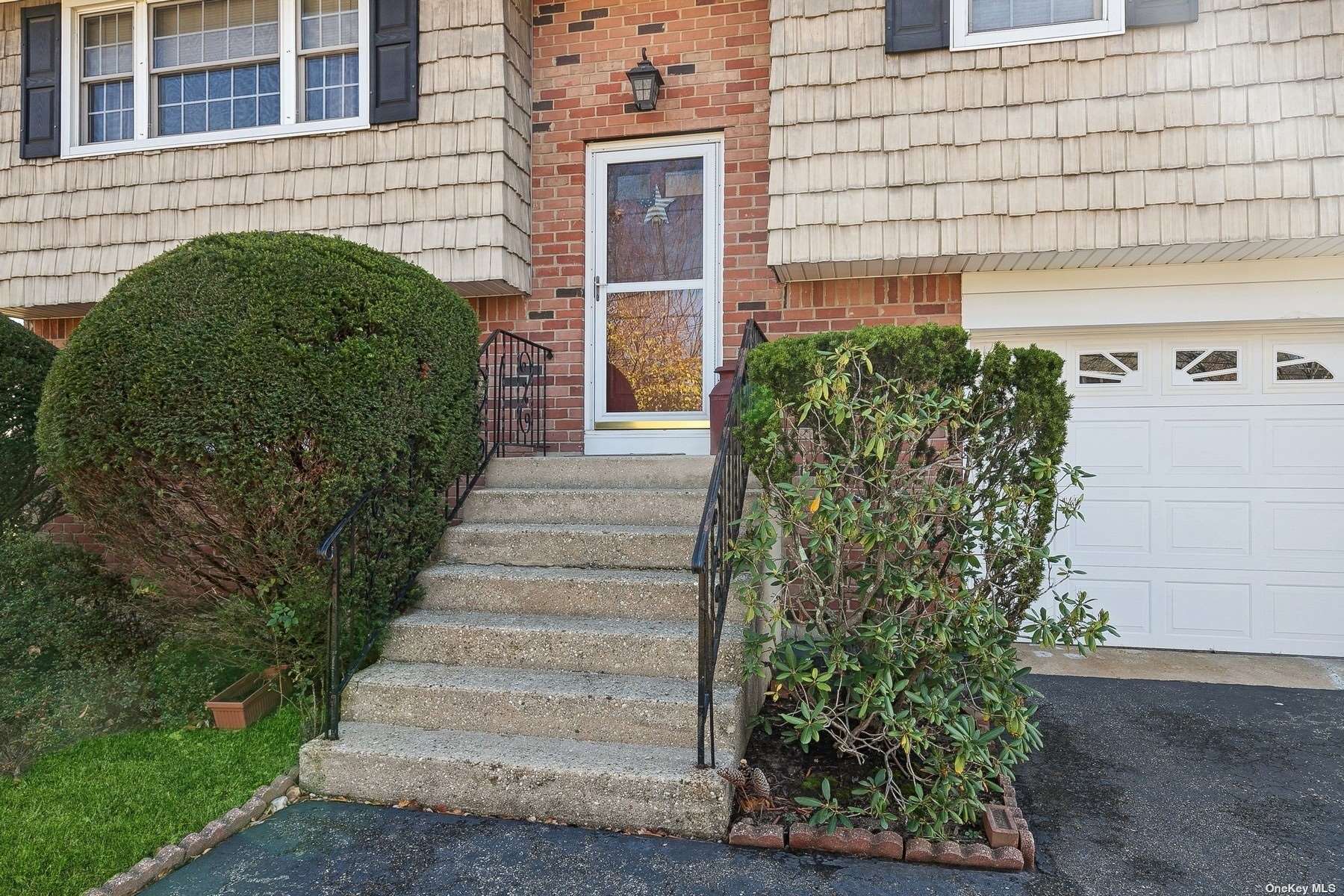 9 North Avenue, Smithtown, New York image 3