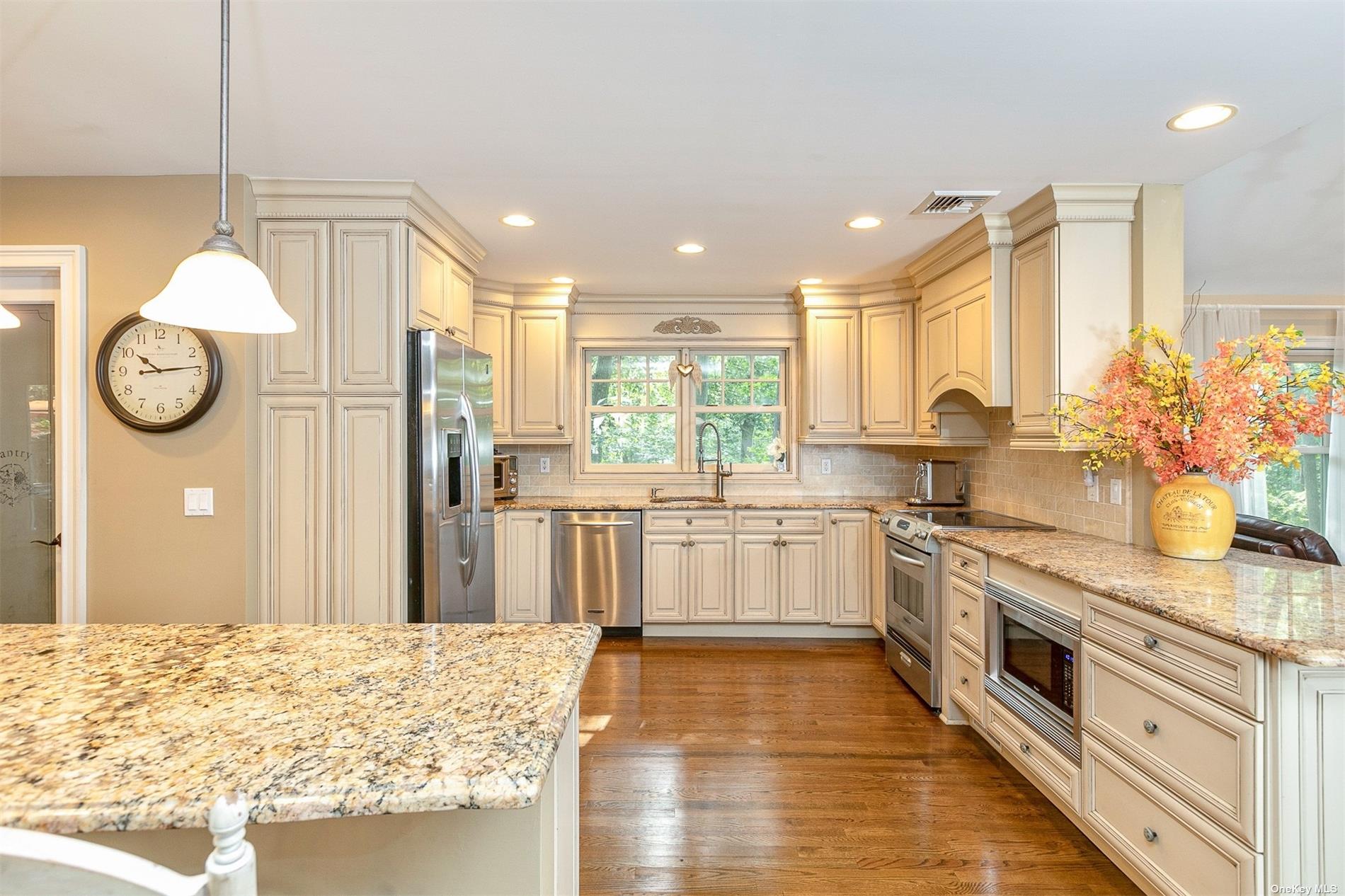 Photo 8 of 21 of 20 Spring Hollow Road house