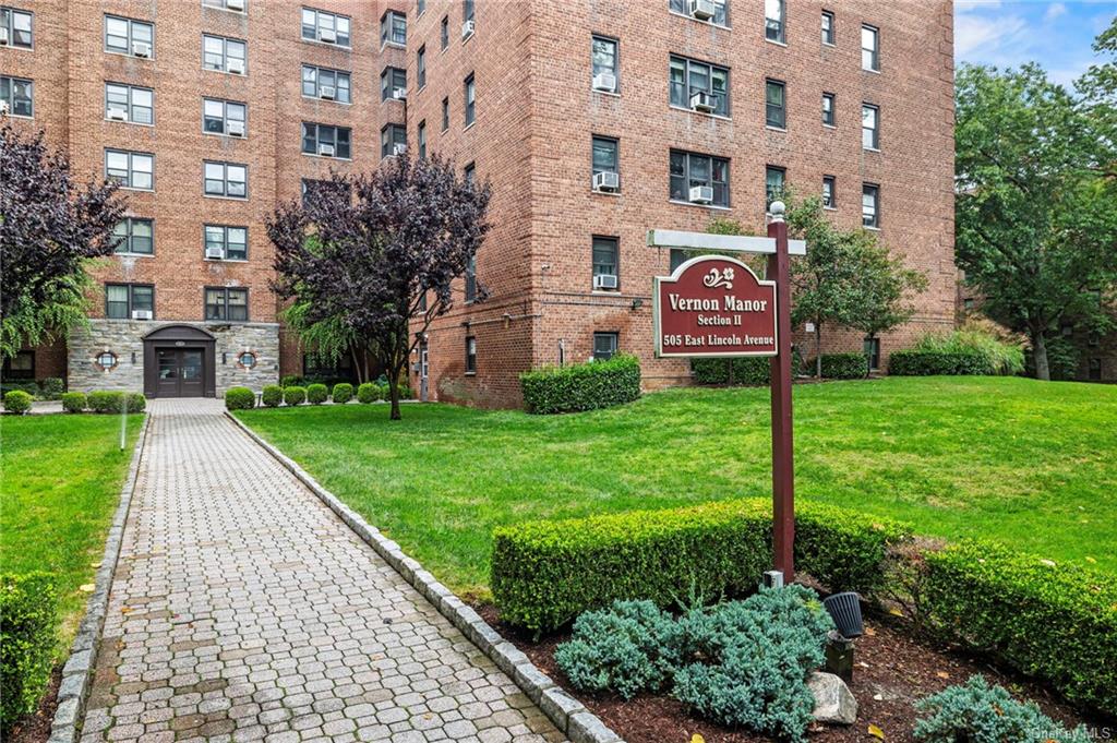 505 E Lincoln Avenue #210, Mount Vernon, New York image 1