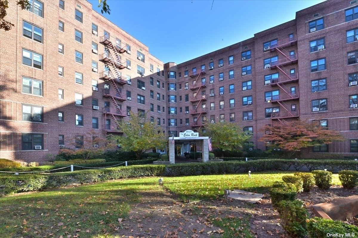 Property for Sale at 8401 Main Street 225, Briarwood, Queens, NY - Bedrooms: 2 
Bathrooms: 1 
Rooms: 3  - $389,000