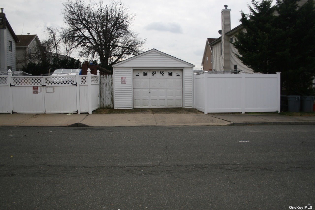 Journal Avenue, Elmont, New York image 1